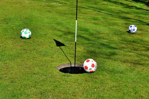 Footgolf in de herfstvakantie bij Golfbaan Hitland
