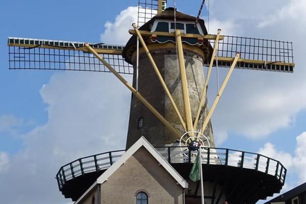 Kerstmarkt bij Molen Windlust / de Theeschenkerij